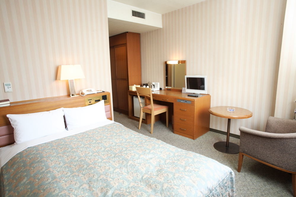 Hotel Grand View Takasaki Extérieur photo